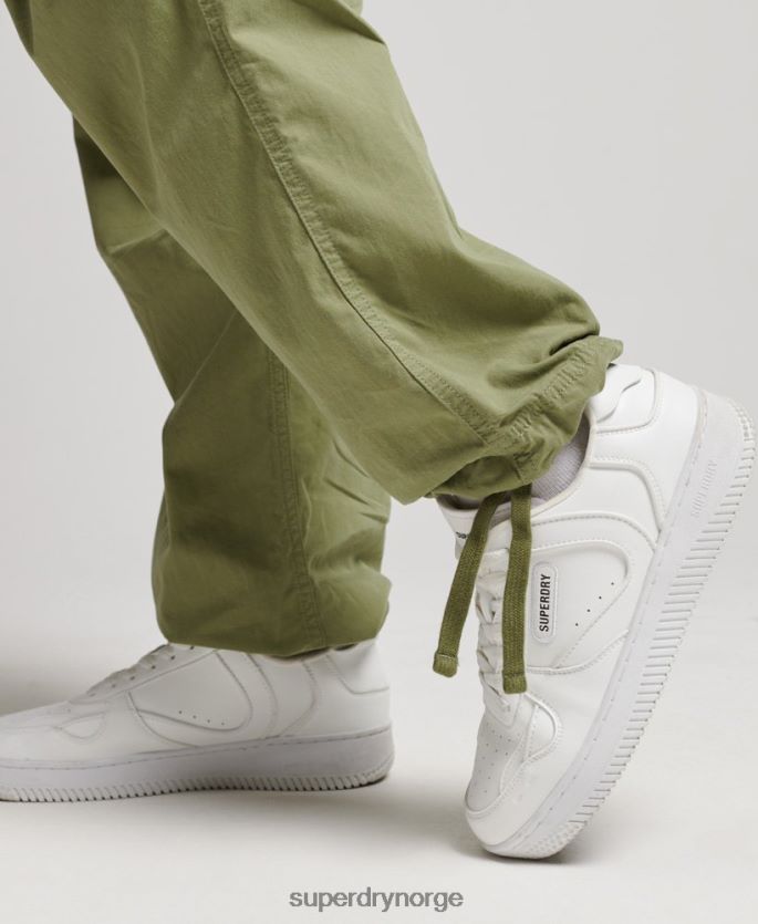 Superdry kaki klær 86P46D2607 fallskjermbukse i økologisk bomull kvinner