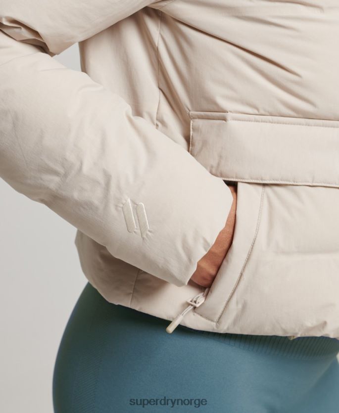 Superdry beige klær 86P46D5548 train boxy puffer jakke kvinner
