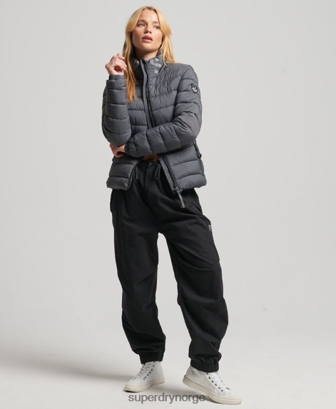 Superdry grå klær 86P46D5422 klassisk pufferjakke med logo kvinner