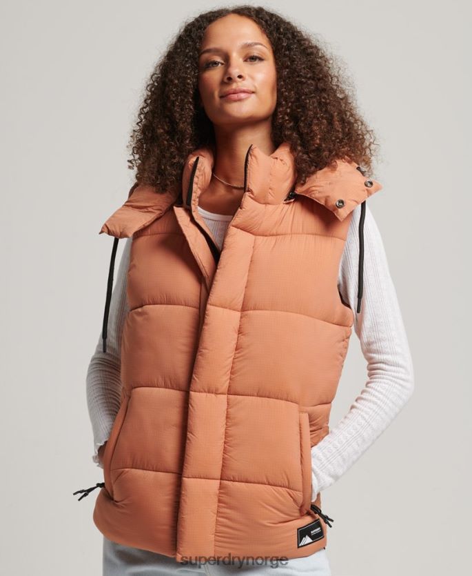 Superdry oransje klær 86P46D3580 touchline kort polstret gilet kvinner