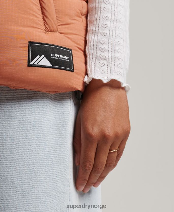 Superdry oransje klær 86P46D3580 touchline kort polstret gilet kvinner