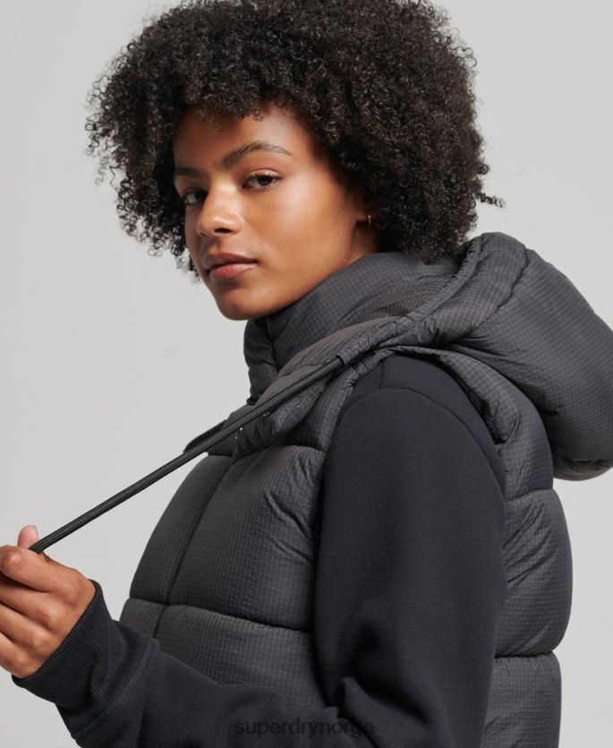 Superdry svart klær 86P46D3581 touchline kort polstret gilet kvinner