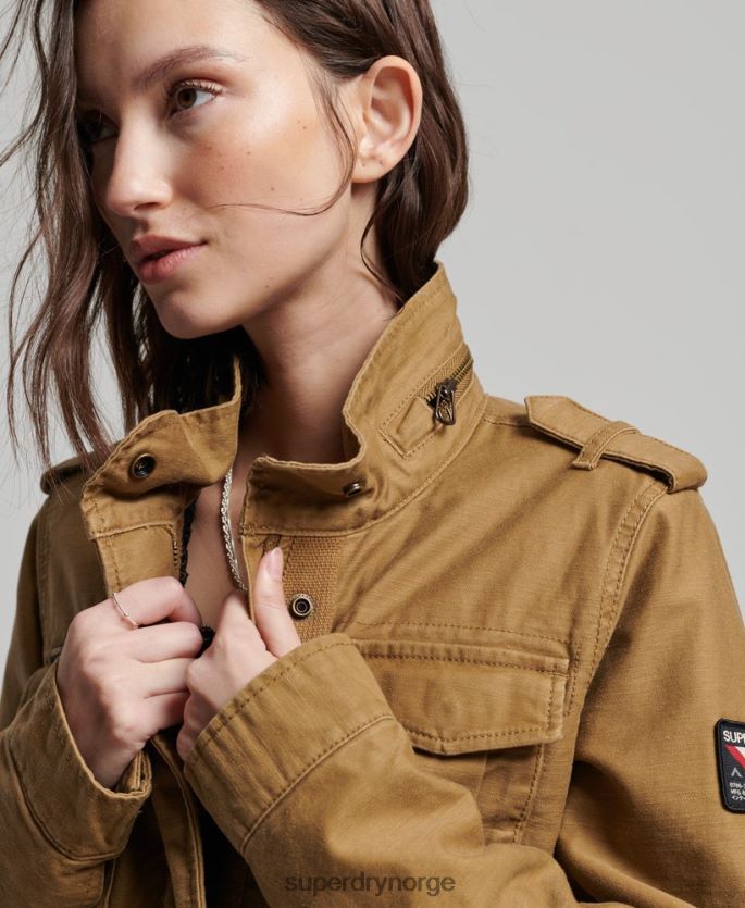 Superdry tan klær 86P46D5672 rookie borg foret militærjakke kvinner