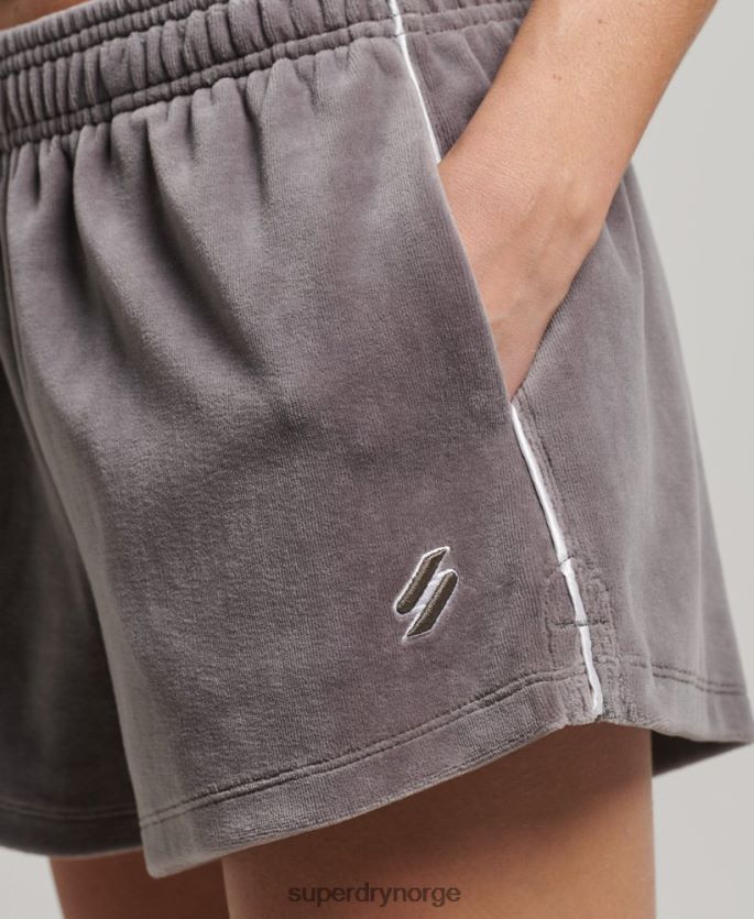 Superdry grå klær 86P46D3146 s logo velourshorts kvinner