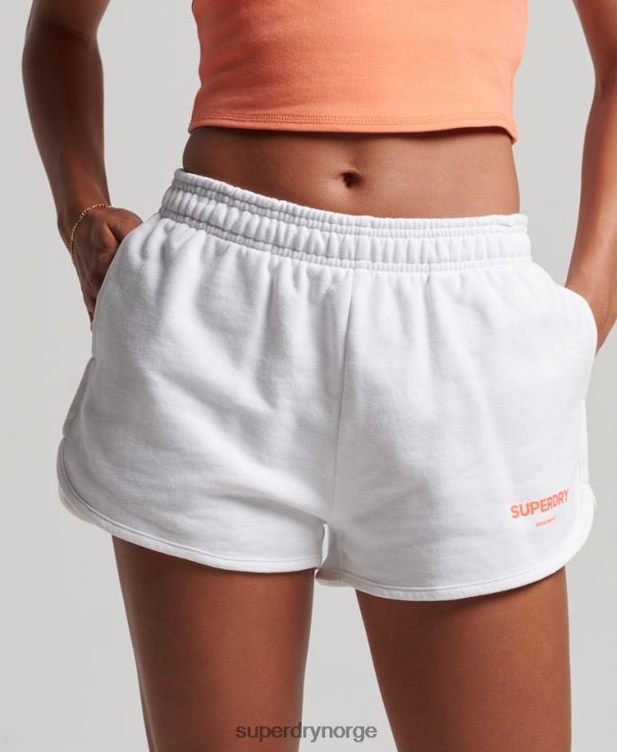 Superdry hvit klær 86P46D3141 kjernesport svette shorts kvinner