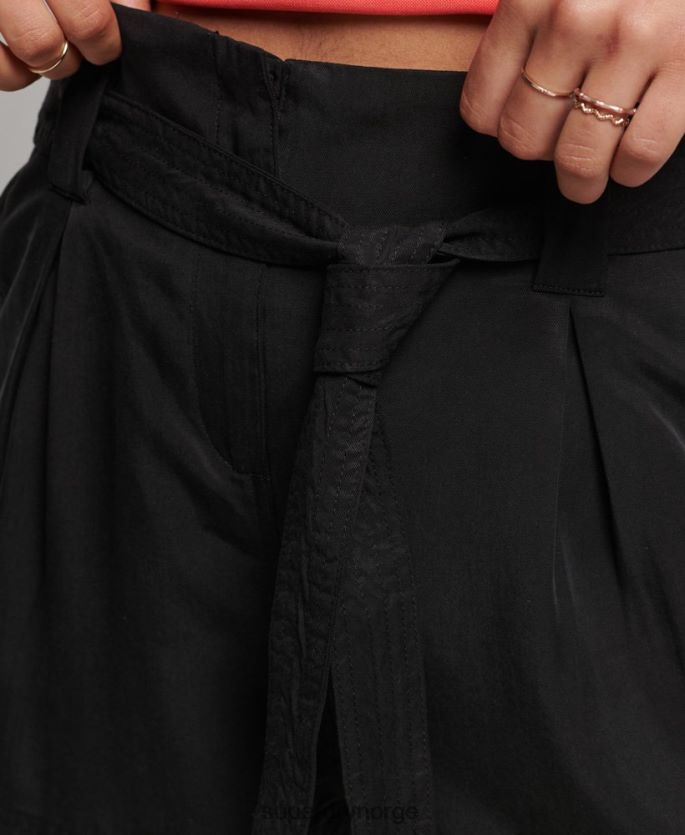 Superdry svart klær 86P46D3164 paperbag shorts kvinner