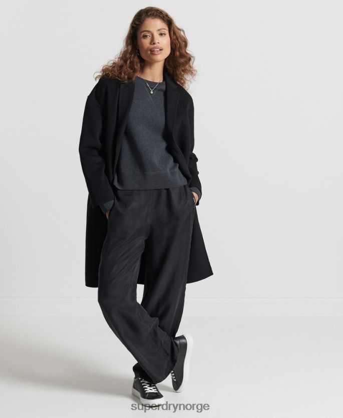 Superdry svart klær 86P46D6642 essensiell genser i økologisk bomull kvinner