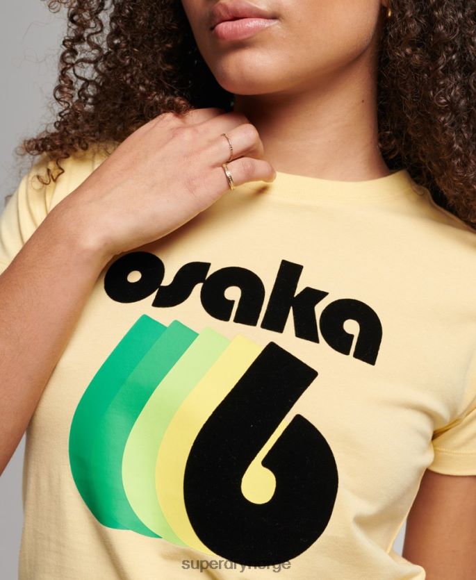 Superdry gul klær 86P46D2667 grafisk 90-talls t-skjorte kvinner