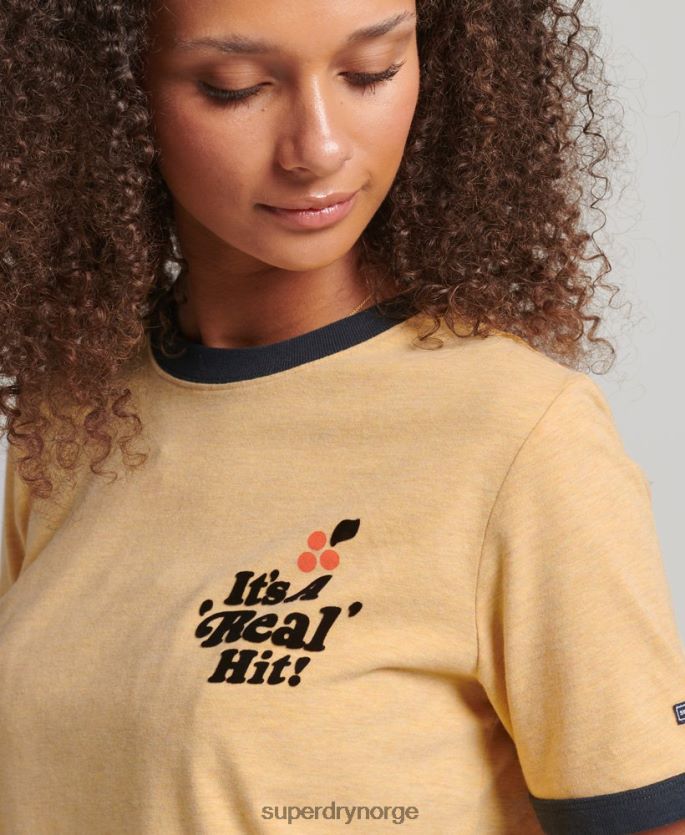 Superdry gul klær 86P46D2813 cooper nostalgi t-skjorte kvinner