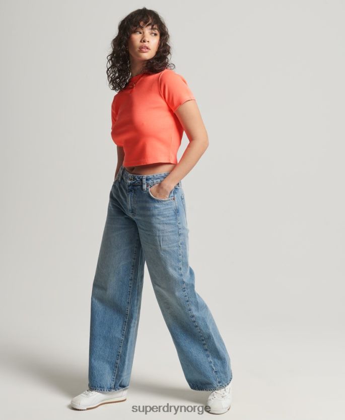Superdry korall klær 86P46D6207 t-skjorte med essensielt passform i økologisk bomull kvinner