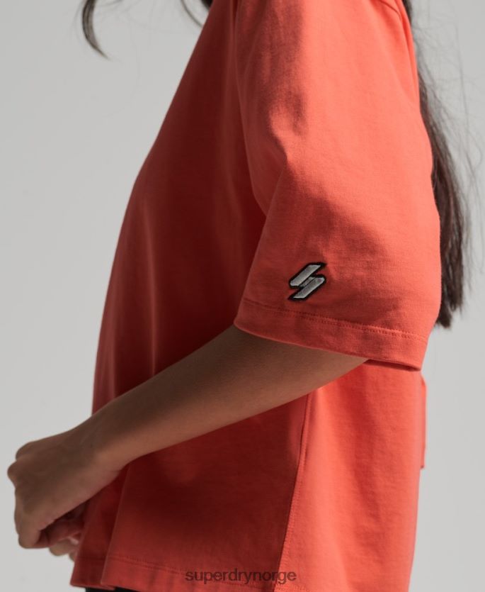Superdry korall klær 86P46D6264 brodert boksy t-skjorte med mikrologo kvinner