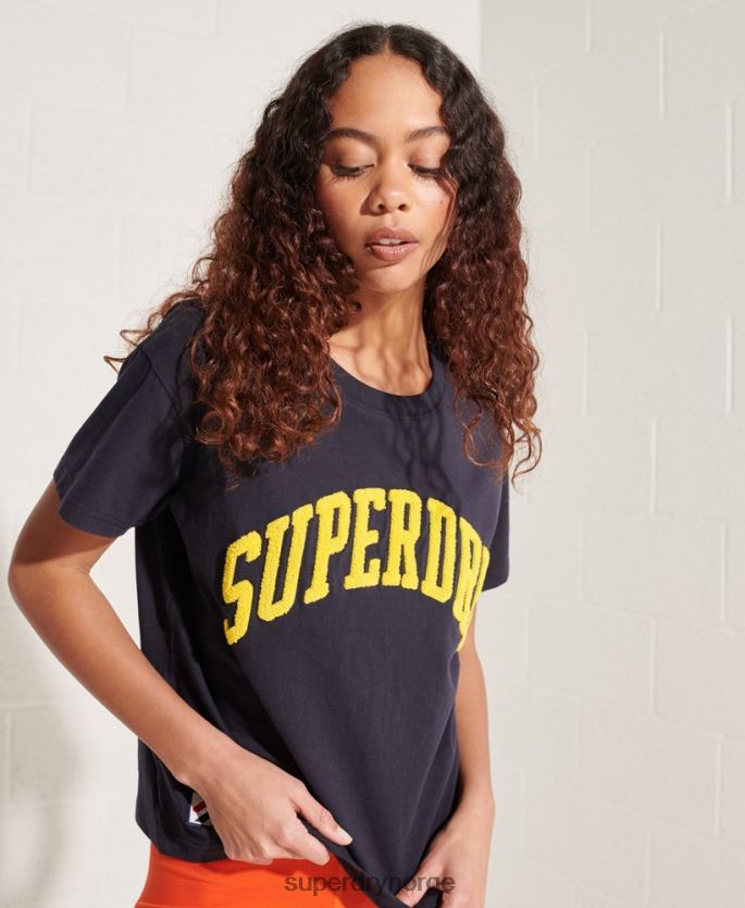 Superdry marinen klær 86P46D2842 varsity arch boxy t-skjorte kvinner