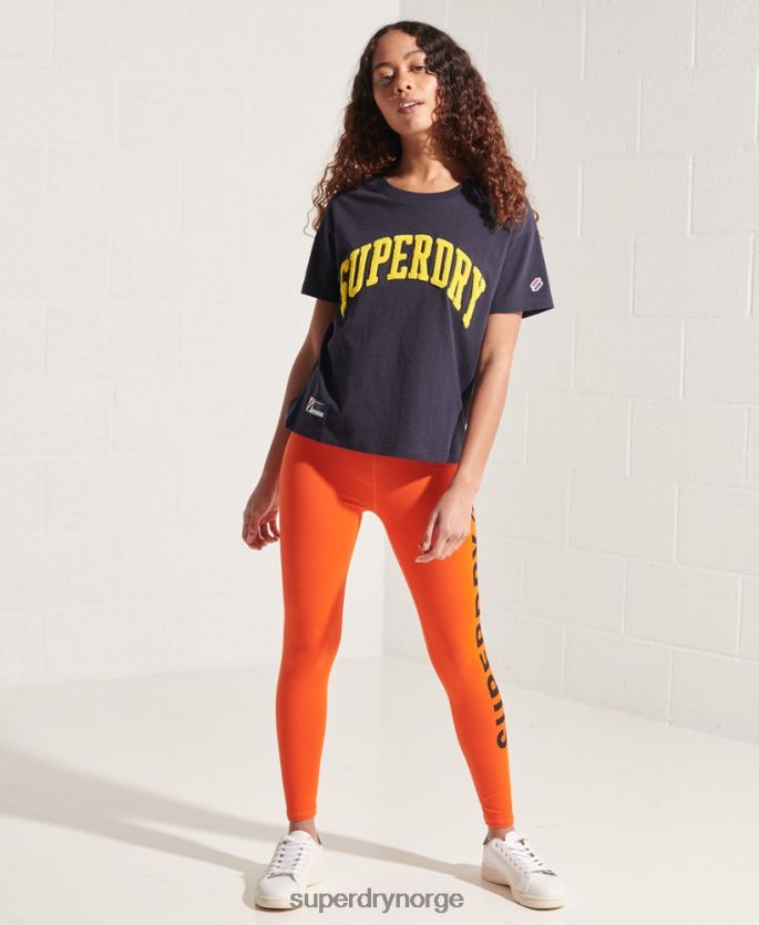 Superdry marinen klær 86P46D2842 varsity arch boxy t-skjorte kvinner