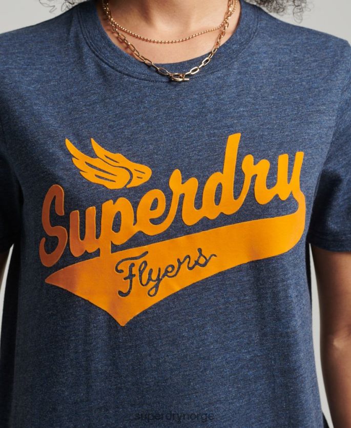Superdry marinen klær 86P46D6283 vintage script stil college t-skjorte kvinner