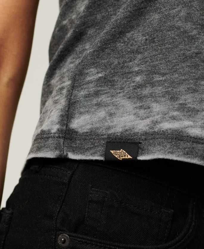 Superdry svart klær 86P46D2634 blackout rock grafisk t-skjorte kvinner