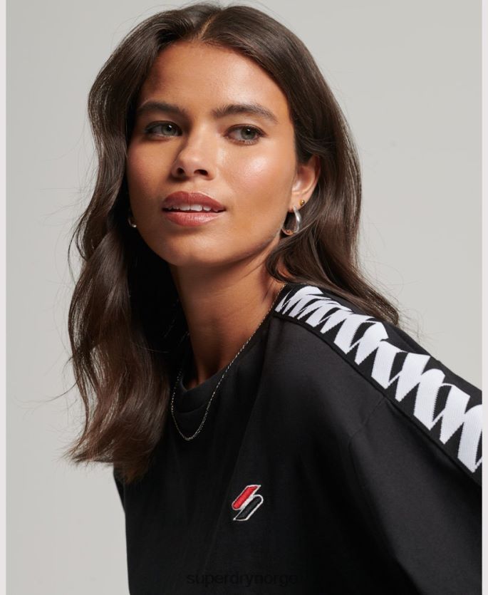 Superdry svart klær 86P46D2739 kode s logo tape oversized boxy t-skjorte kvinner