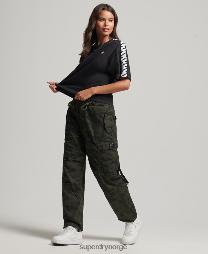 Superdry svart klær 86P46D2739 kode s logo tape oversized boxy t-skjorte kvinner