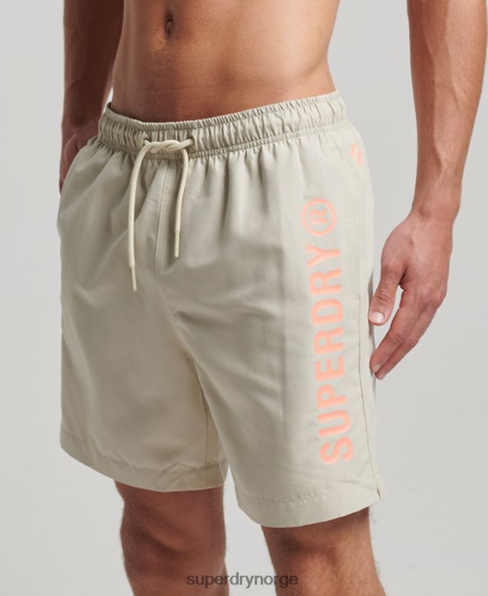 Superdry beige klær 86P46D403 core sport 17 tommers resirkulerte badeshorts menn