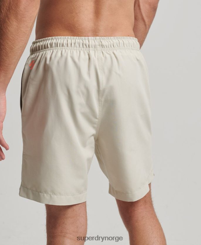 Superdry beige klær 86P46D403 core sport 17 tommers resirkulerte badeshorts menn