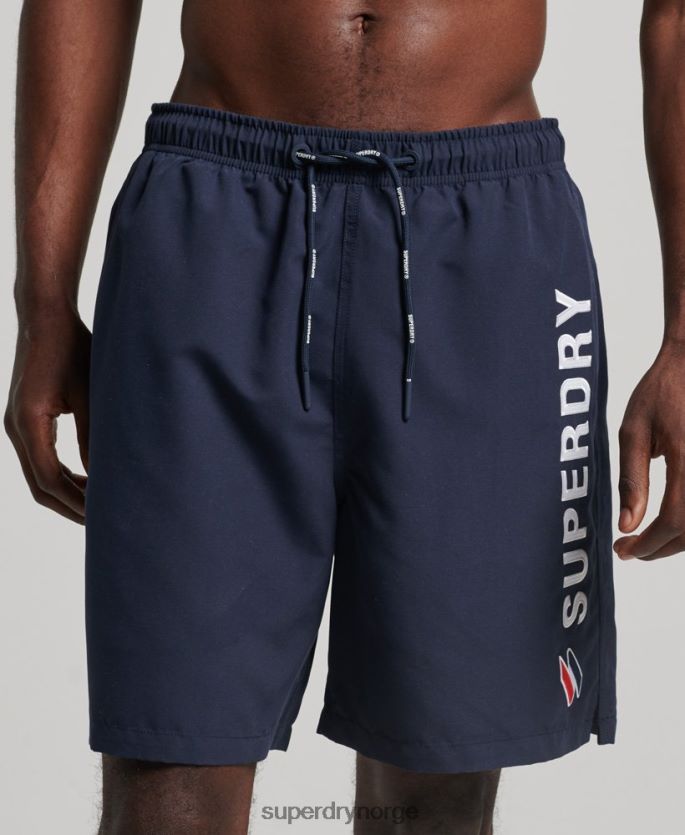Superdry marinen klær 86P46D409 19 tommers resirkulerte badeshorts med applikasjoner menn