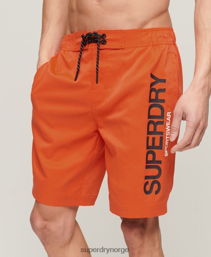 Superdry oransje klær 86P46D13 sportsklær resirkulerte brettshorts menn