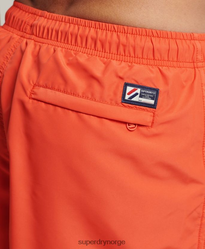 Superdry oransje klær 86P46D430 19 tommers resirkulerte badeshorts med applikasjoner menn