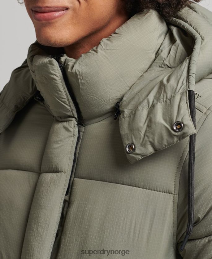 Superdry kaki klær 86P46D974 touchline polstret kort jakke menn