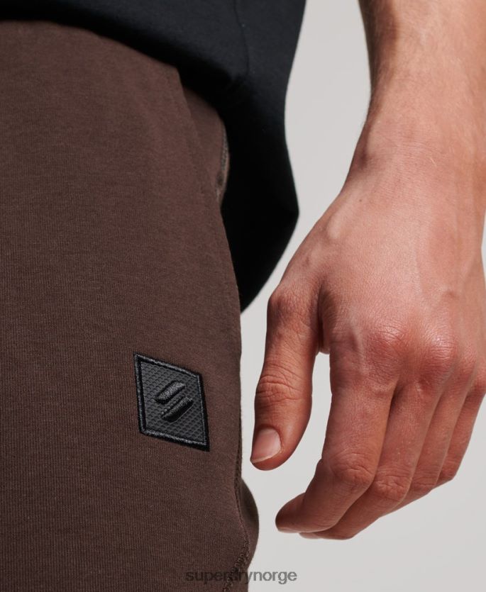 Superdry brun klær 86P46D301 teknisk shorts menn