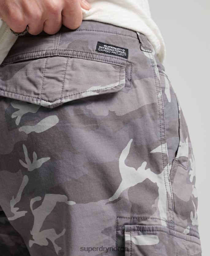 Superdry lysegrå klær 86P46D334 core cargo shorts menn