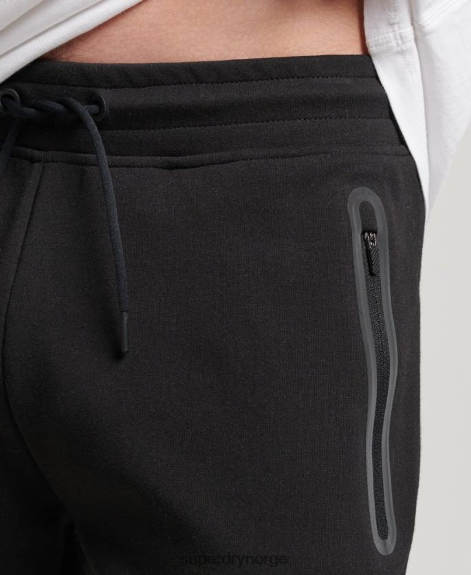 Superdry svart klær 86P46D315 gymtech shorts menn