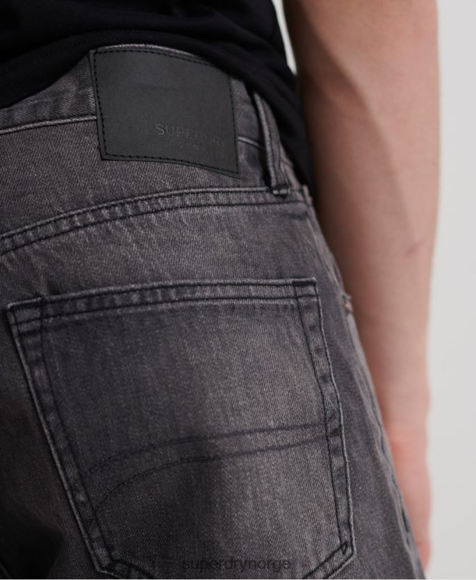 Superdry svart klær 86P46D370 05 conor taper shorts menn