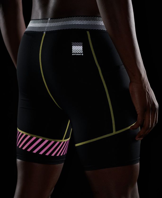 Superdry svart klær 86P46D381 treningsenergi ice cool shorts menn