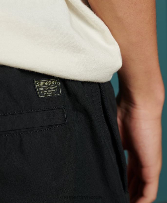 Superdry svart klær 86P46D382 utility cargo shorts menn