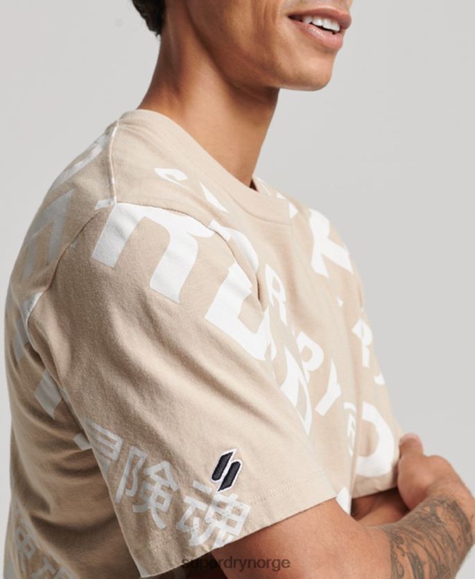 Superdry beige klær 86P46D4821 løs t-skjorte med logo med hele trykk menn