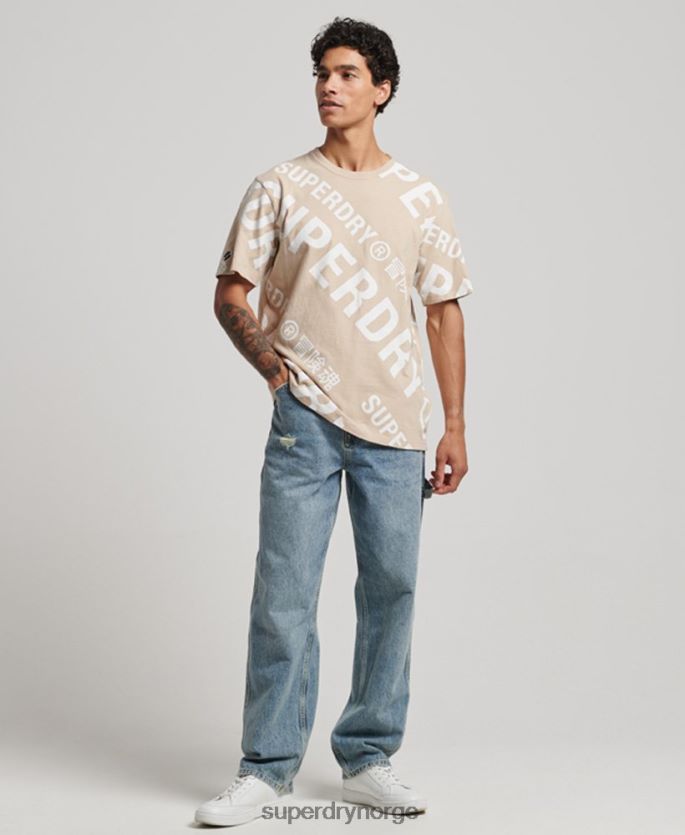 Superdry beige klær 86P46D4821 løs t-skjorte med logo med hele trykk menn