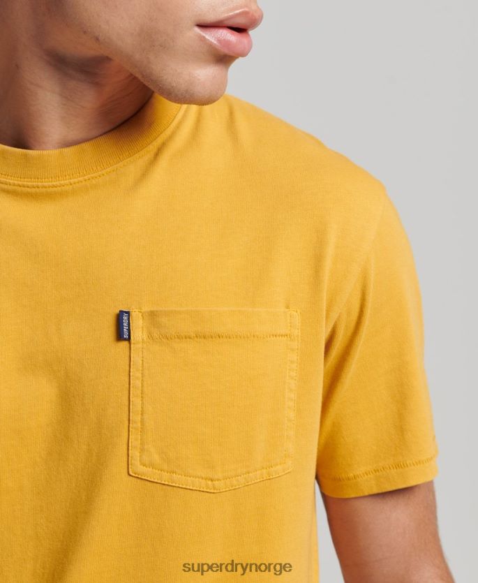 Superdry gul klær 86P46D4806 t-skjorte med lommer i økologisk bomull menn