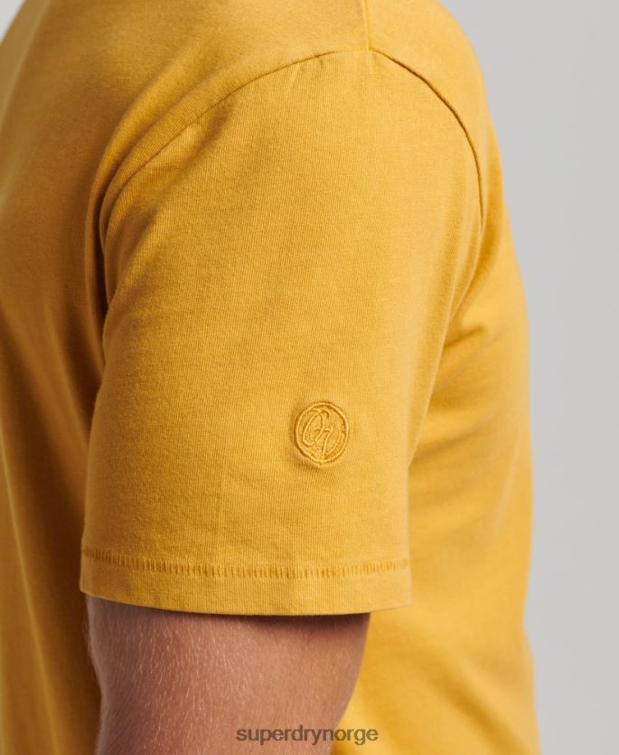 Superdry gul klær 86P46D4806 t-skjorte med lommer i økologisk bomull menn