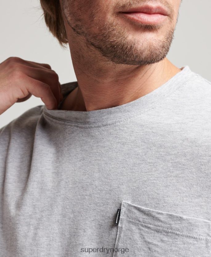 Superdry lysegrå klær 86P46D4800 t-skjorte med lommer i økologisk bomull menn