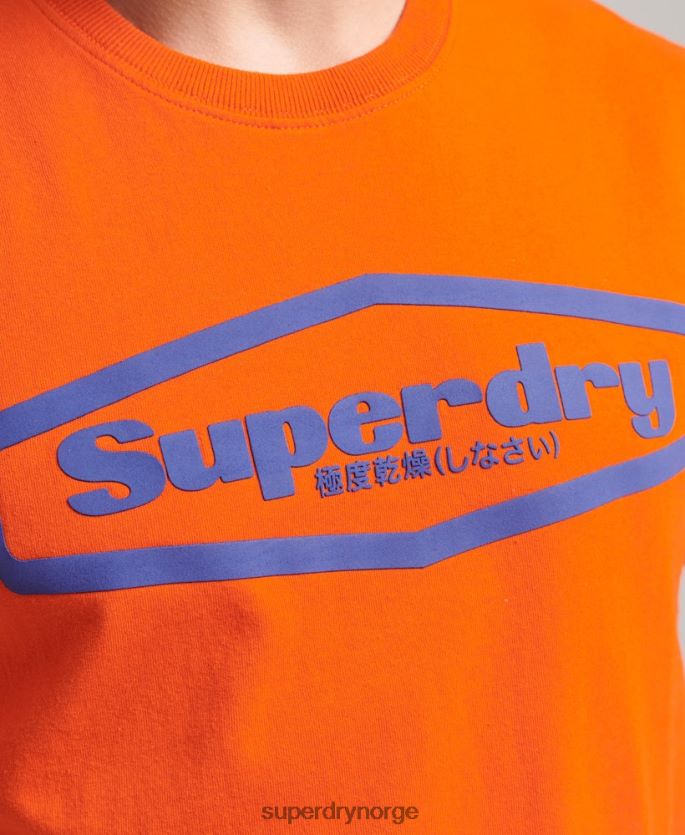 Superdry oransje klær 86P46D4804 spill på t-skjorte med logo fra 90-tallet menn