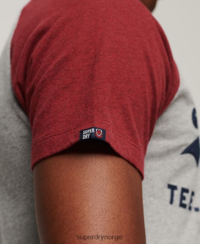 Superdry rød klær 86P46D72 vintage logobutikk raglan t-skjorte menn