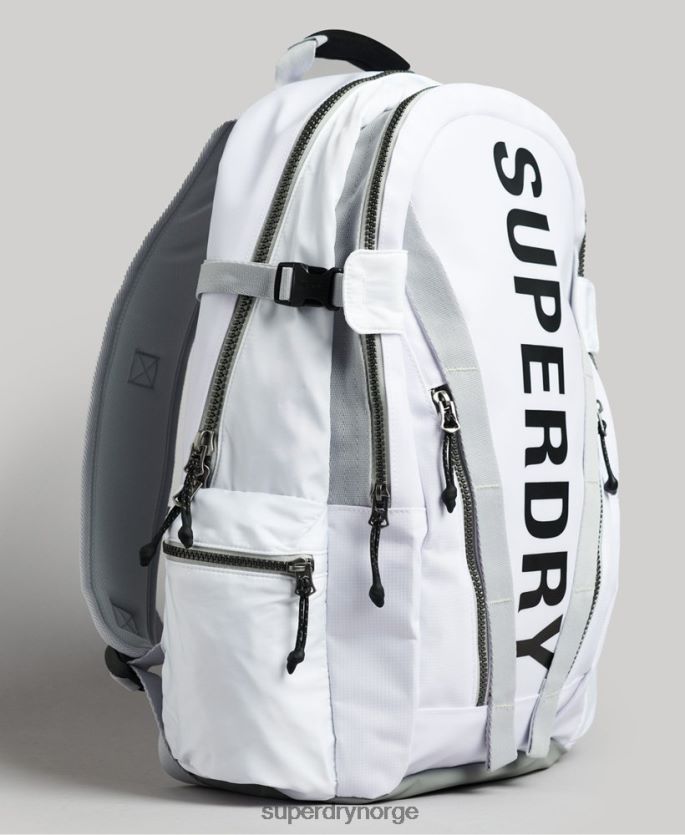 Superdry hvit tilbehør 86P46D1610 fjelltarp grafisk ryggsekk menn