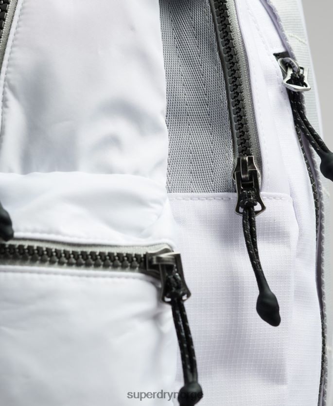 Superdry hvit tilbehør 86P46D1610 fjelltarp grafisk ryggsekk menn