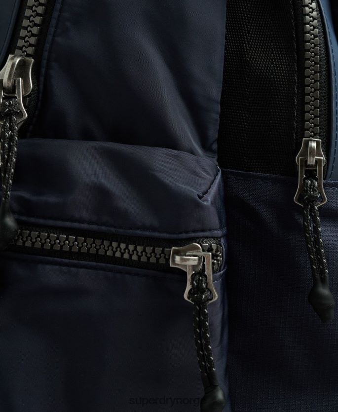 Superdry marinen tilbehør 86P46D1728 fjelltarp grafisk ryggsekk menn