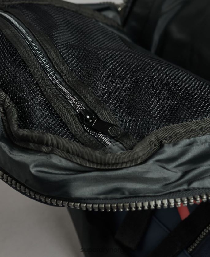 Superdry marinen tilbehør 86P46D1728 fjelltarp grafisk ryggsekk menn