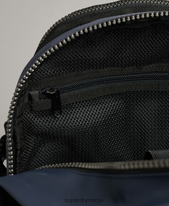 Superdry marinen tilbehør 86P46D1832 fjelltarp grafisk ryggsekk menn