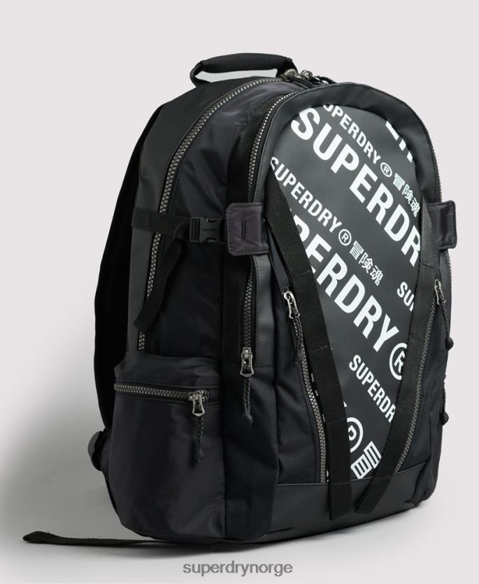 Superdry svart tilbehør 86P46D1633 fjelltarp grafisk ryggsekk menn