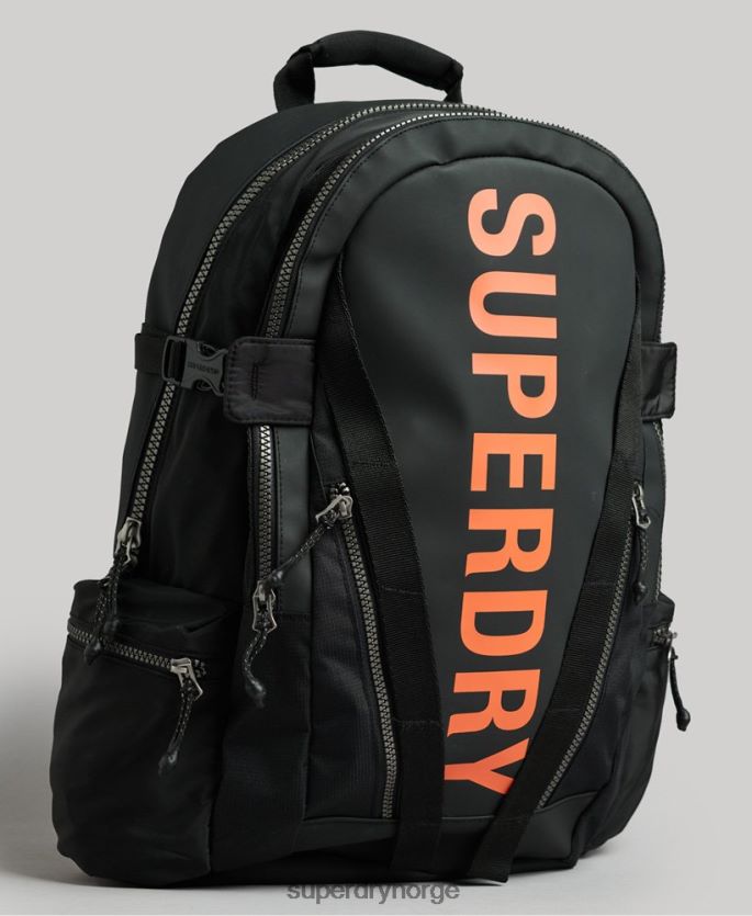 Superdry svart tilbehør 86P46D1639 fjelltarp grafisk ryggsekk menn