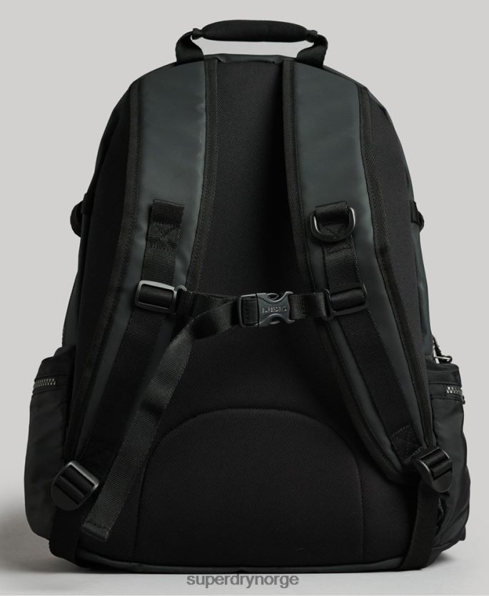 Superdry svart tilbehør 86P46D1639 fjelltarp grafisk ryggsekk menn